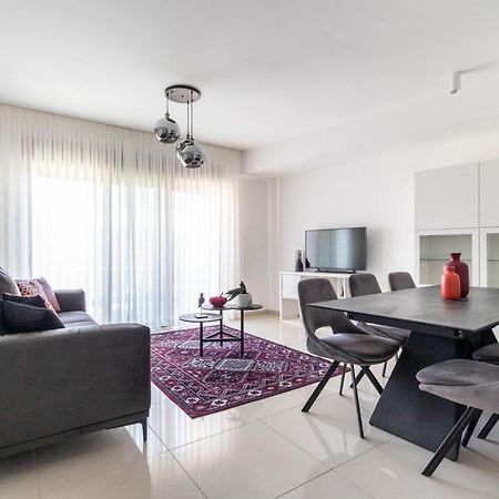 Stylish 1 Bedrooms Parking At City Gate Єрусалим Екстер'єр фото
