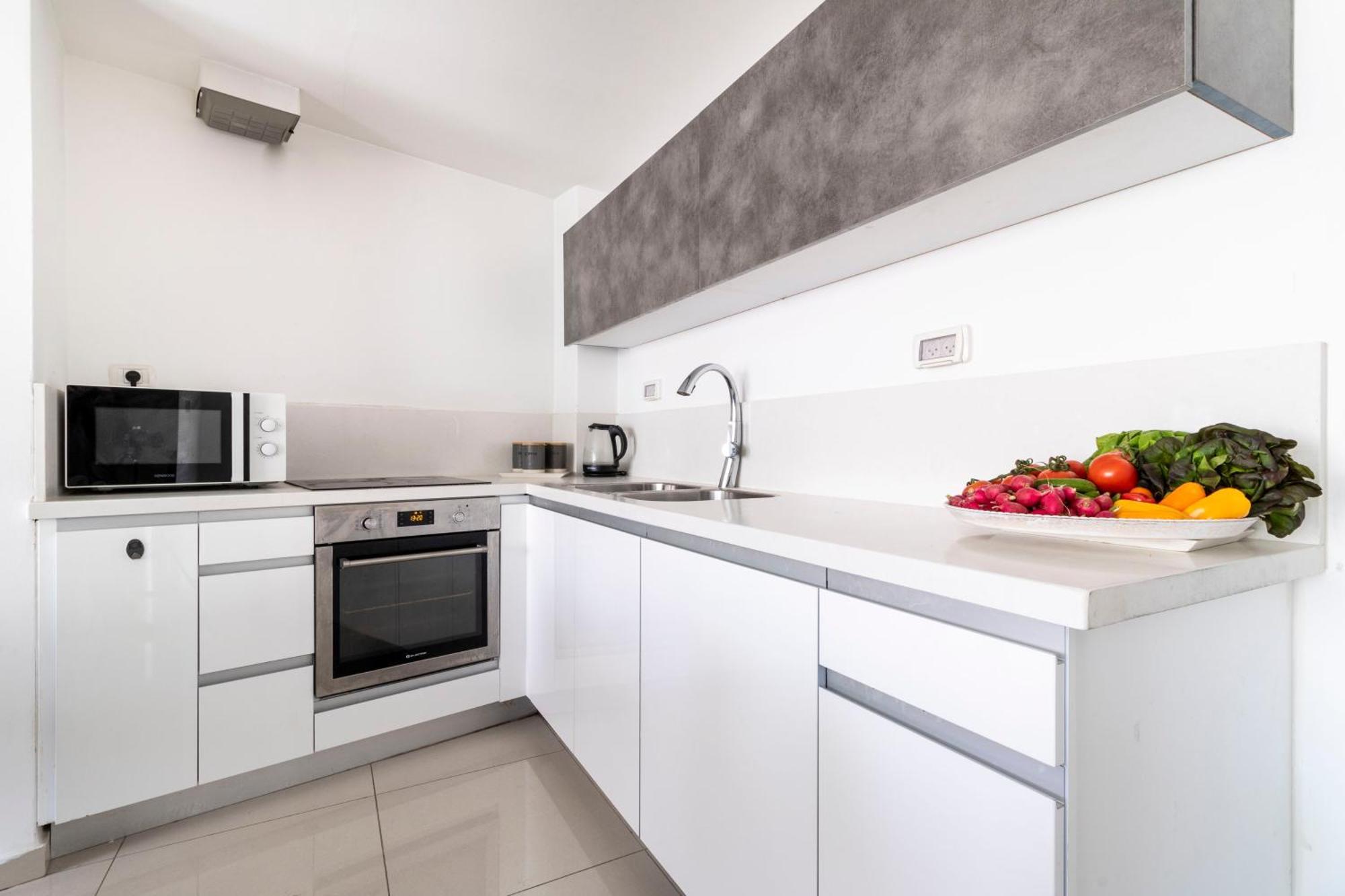 Stylish 1 Bedrooms Parking At City Gate Єрусалим Екстер'єр фото