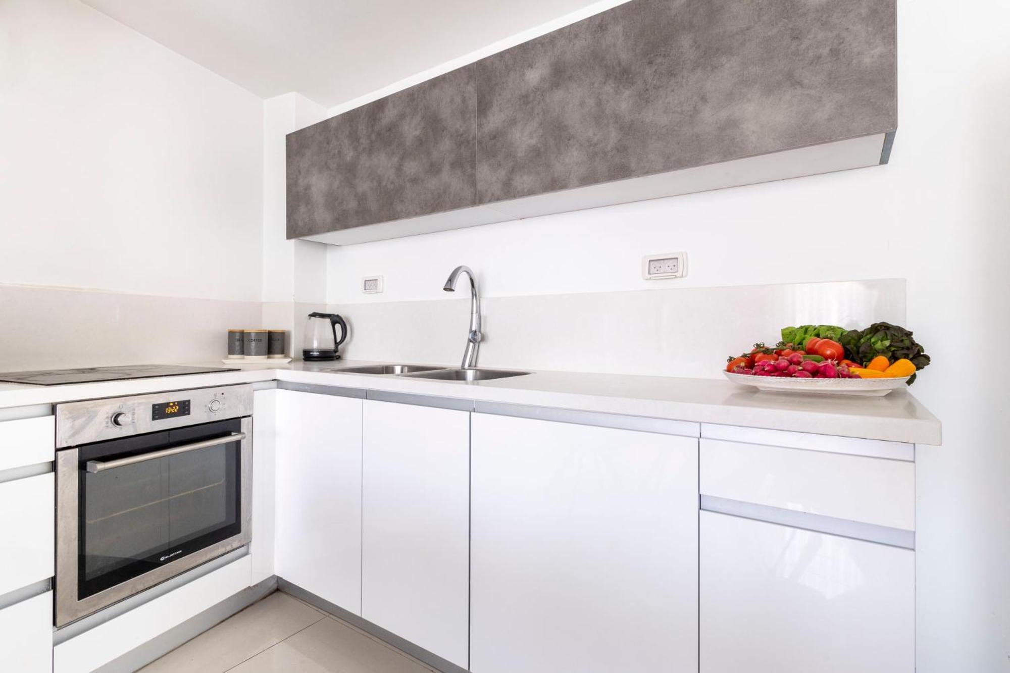 Stylish 1 Bedrooms Parking At City Gate Єрусалим Екстер'єр фото
